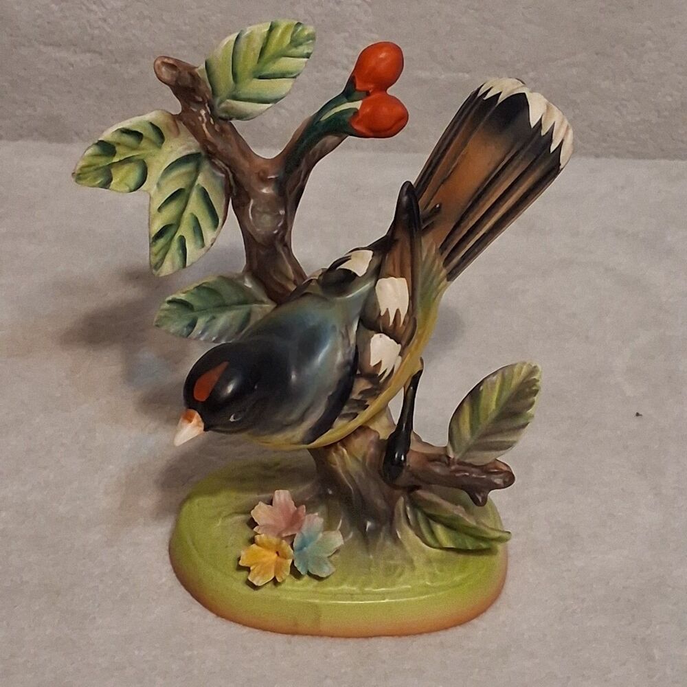 Vintage Wall's King Bird On Branch Porcelain Figurine 6x5x3 Made In Japan